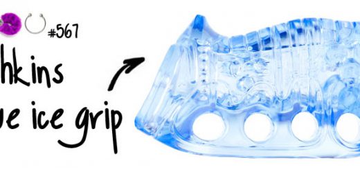 Dit is een afbeelding van fleshkins blue ice grip masturbator